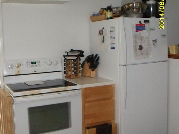 3rd image of 973 Rosewood Dr