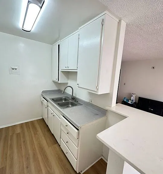 932 Wilcox Ave #6 — Photo 4