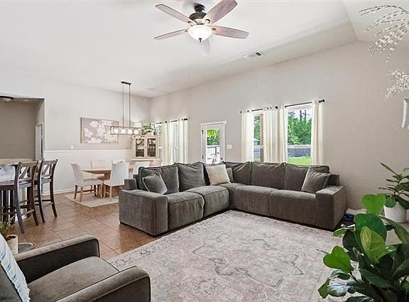 4th image of 116 Meadow Spring Pl