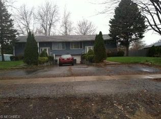16806 Park Lane Dr, Strongsville, OH 44136