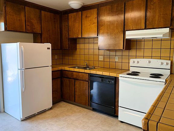 5th image of 1591 Highland Dr #8