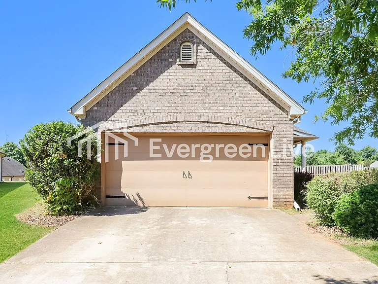 1798 Bradford Ln — Photo 1