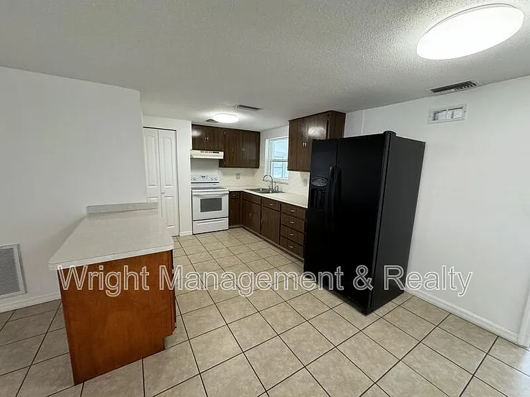 7639 Jasmine Blvd — Photo 5