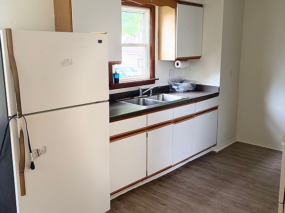 2nd image of 233 S 74th St