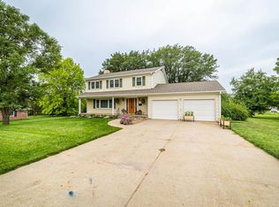 2508 SW Sunset Dr, Belleville, KS 66935
