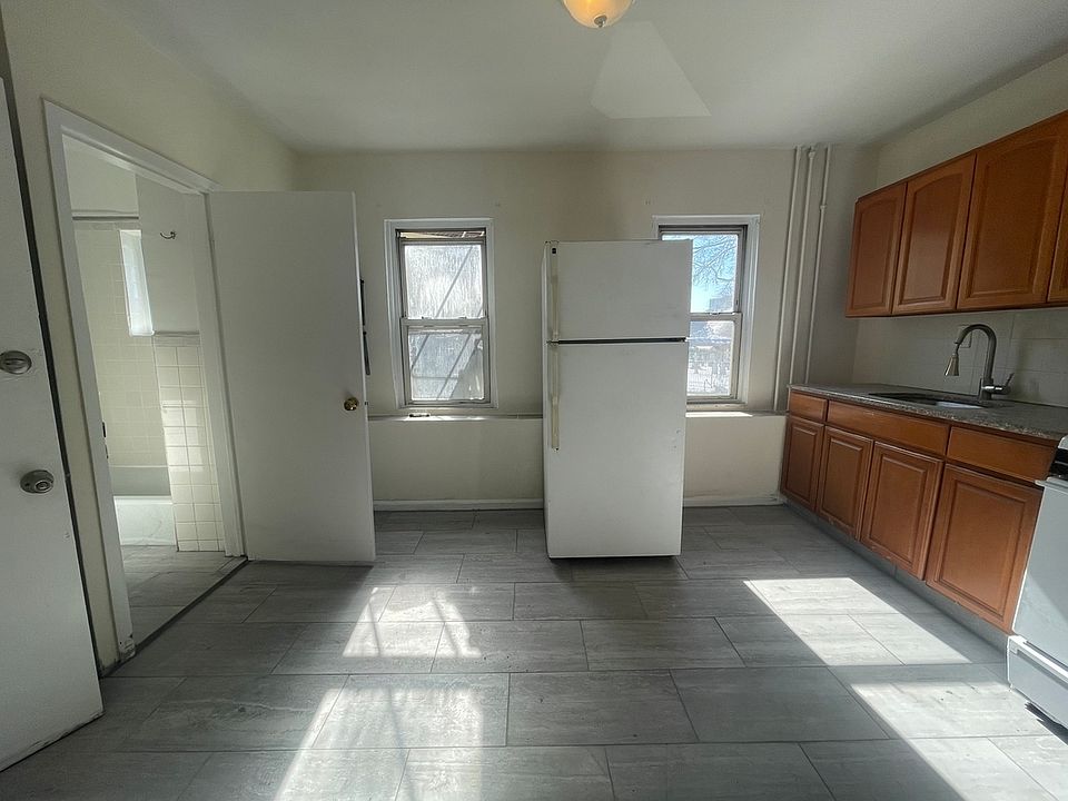 1st image of 14-34 27th Ave #2A