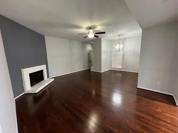 9809 Richmond Ave Unit J1, Houston, TX 77042