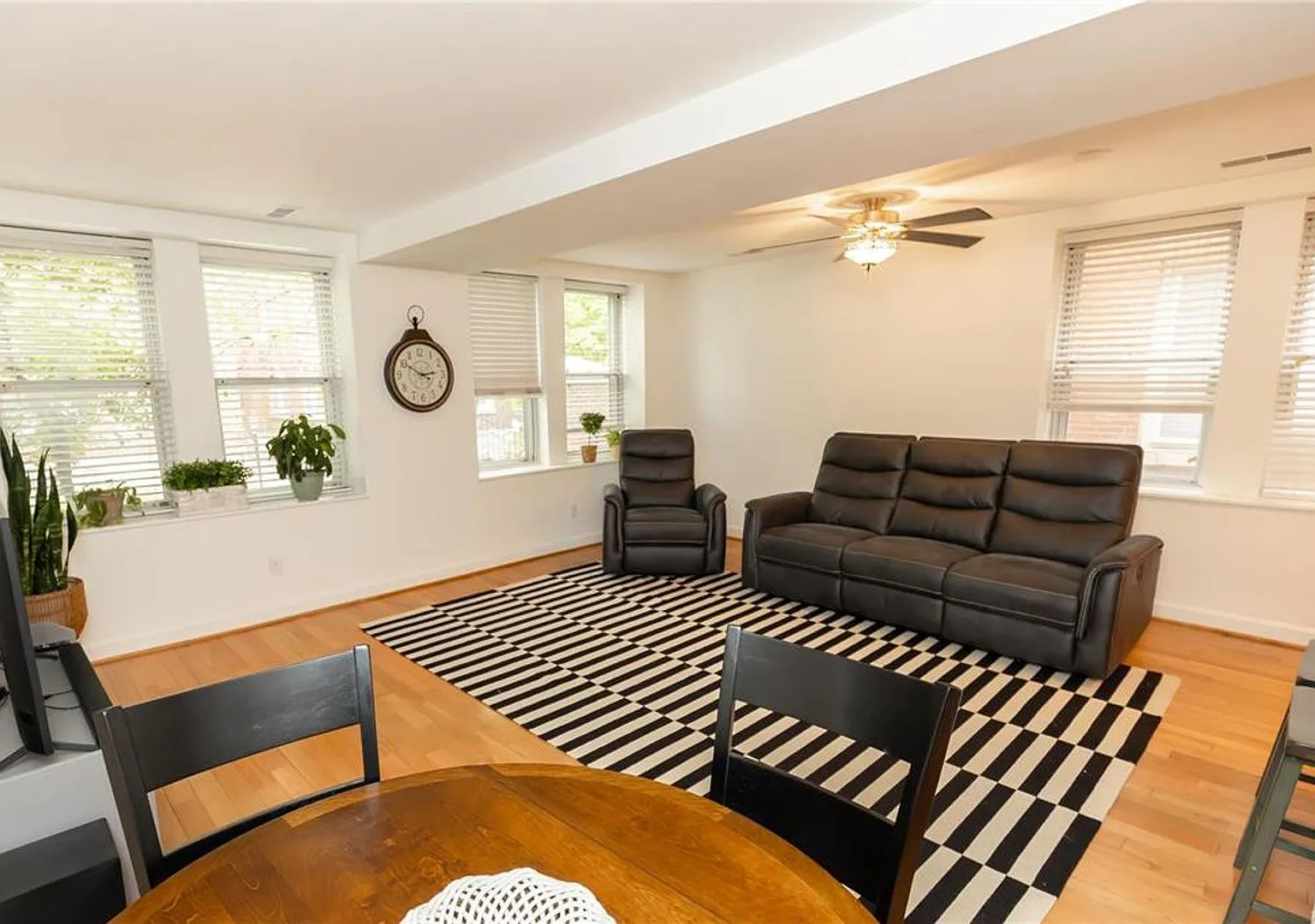 5350 Pershing Avenue #2a | Saint Louis 63112 — Photo 4