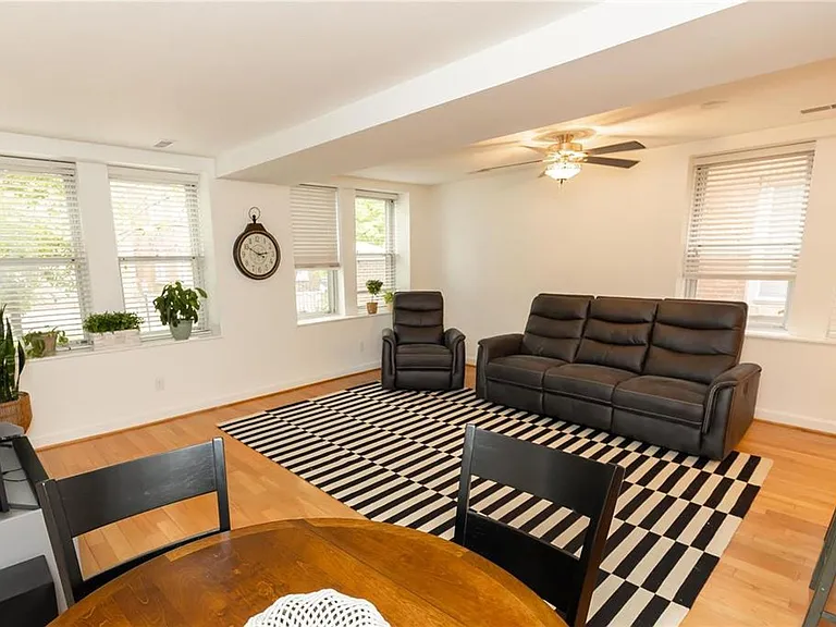 5350 Pershing Ave #2A — Photo 4