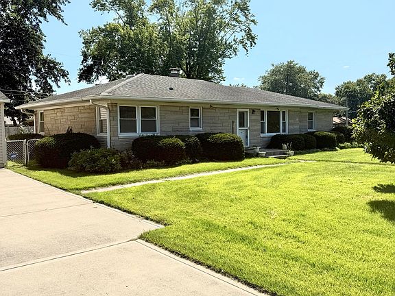 2nd image of 4029 Ridgeway Dr