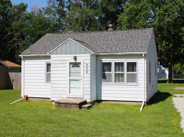602 Home Acres Ave, Evansdale, IA 50707