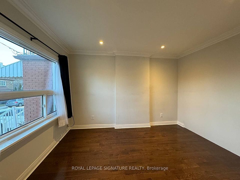 32 Belgravia Ave, Toronto, ON M6E 2M5 Zillow