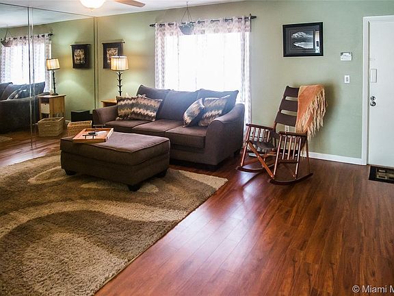4th image of 10314 Fairway Heights Blvd