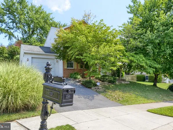 3 Cedar Ct, Enola, PA 17025