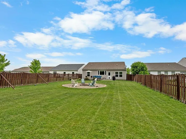 2293 Fleming Dr — Photo 22