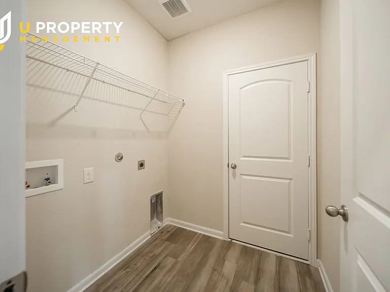1817 Dahlia Way — Photo 3