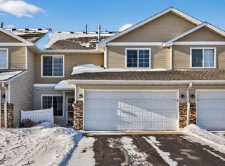 1316 Raintree Ln, Waconia, MN 55387