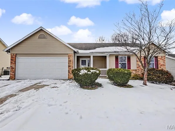 1326 Pegasus Trl, Saint Peters, MO 63376
