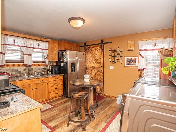 5th image of 8242-8244 Navarre Rd SW