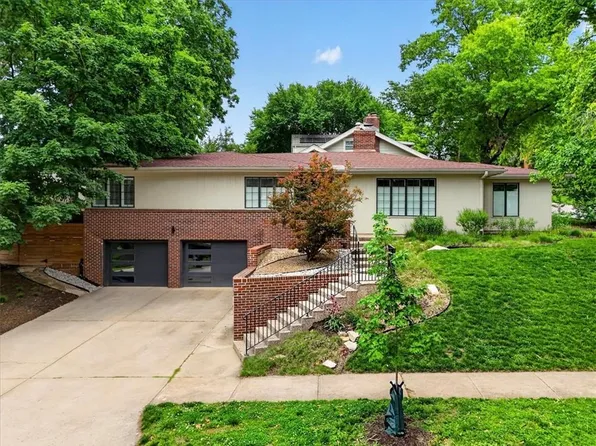 1624 W 50th St, Kansas City, MO 64112