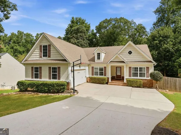 3522 Cameron Dr, Gainesville, GA 30506