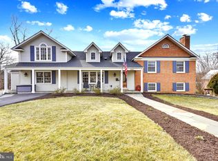 4211 Willow Woods Dr, Annandale, VA 22003