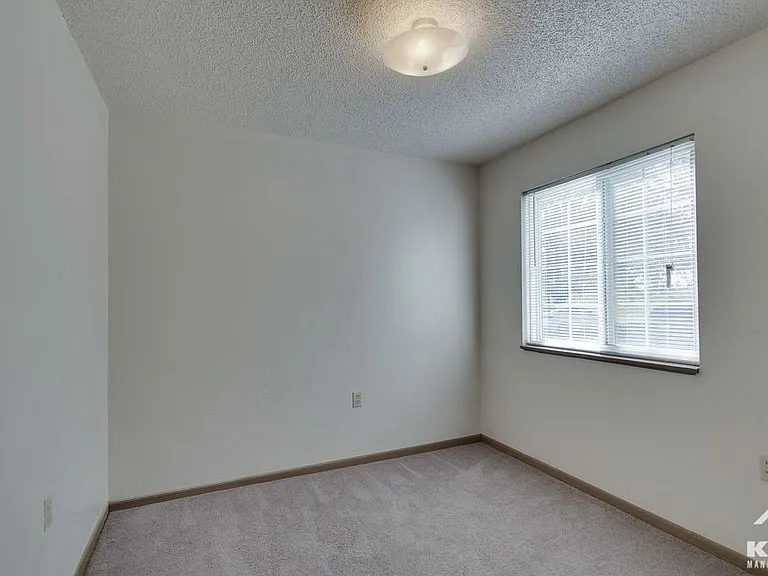 Walnut River Residences — Photo 12