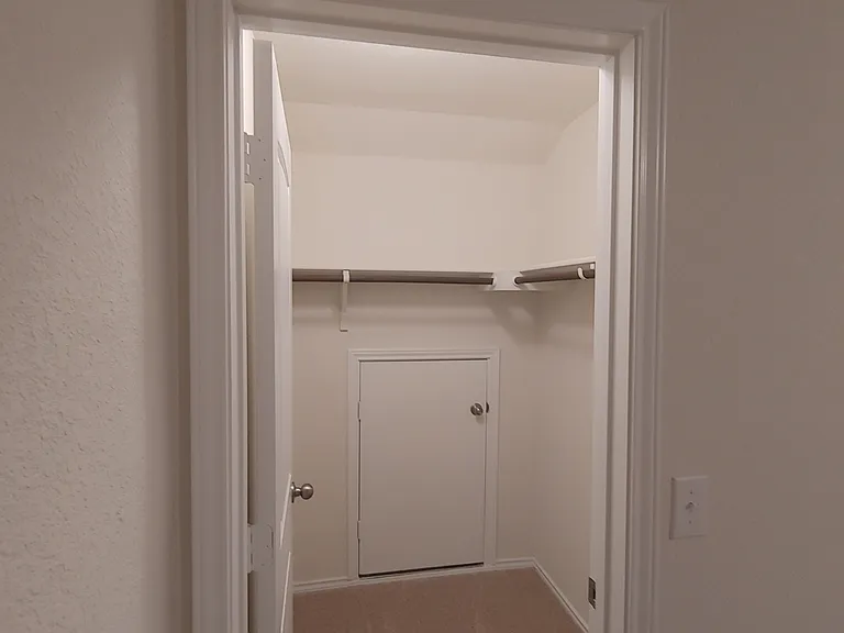 Bedroom 4 closet