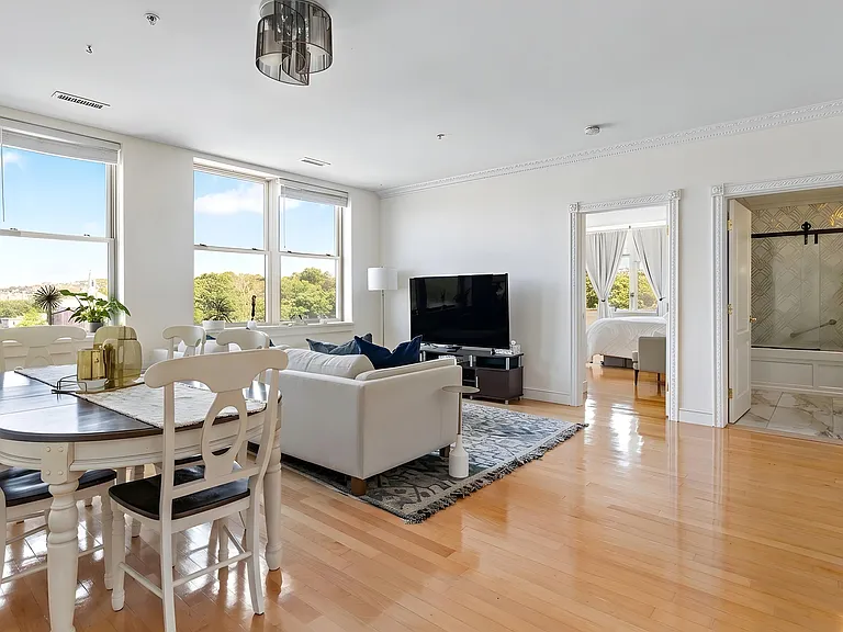 323 Boylston St #602 — Photo 2