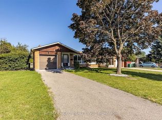 7 Montjoy Cres E, Brampton, ON L6S 3E5