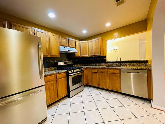 4th image of 15311 Diamond Cove Ter APT G