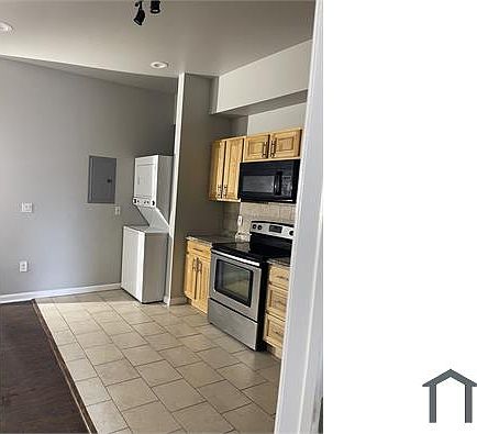 2nd image of 2562 N 31st St