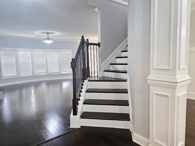 8809 Crenshaw Dr — Photo 19