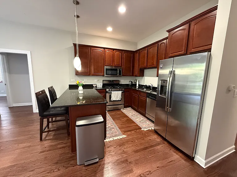 1329 W Loyola Ave #3C — Photo 1