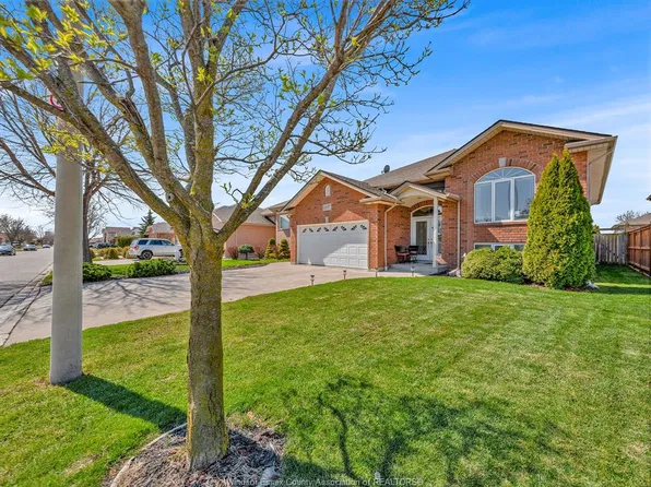 1537 Morningstar Ave, Windsor, ON N8P 1R1