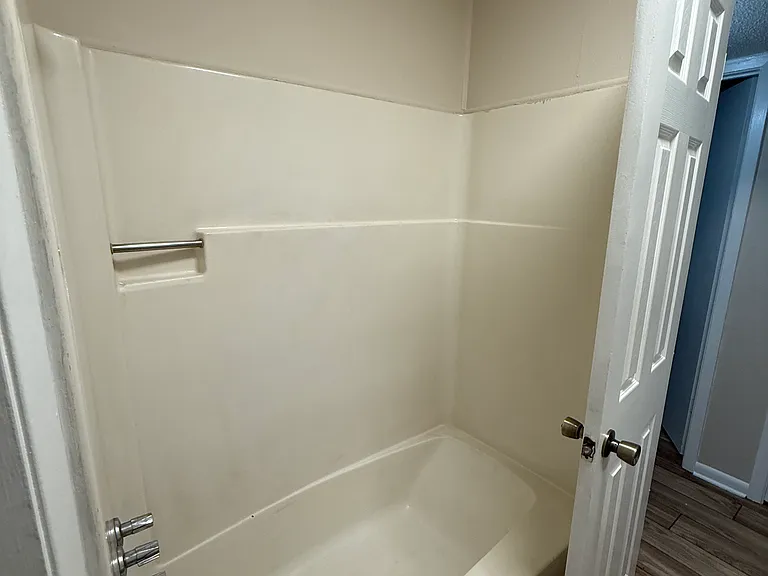 611 Marion St #A — Photo 6