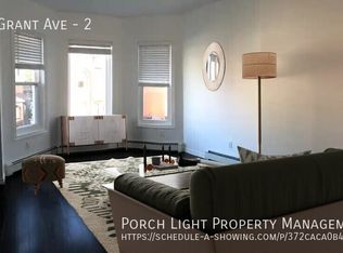 90 Grant Ave #2, Hamilton, ON L8N 2X7