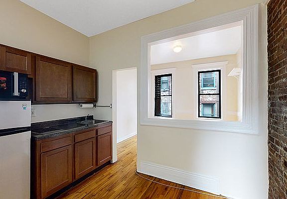 5th image of 192 Bleecker St APT 15