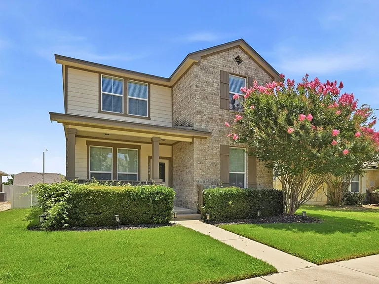 1804 Colorado Bend Dr — Photo 1