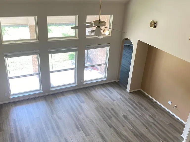 2503 Westerlake Dr — Photo 7