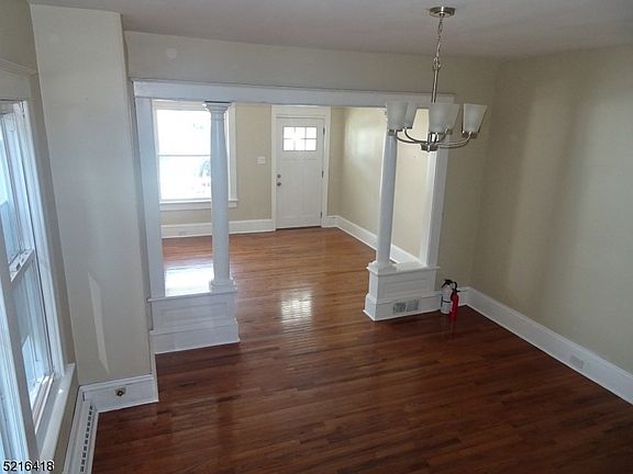 5th image of 265 Hudson St