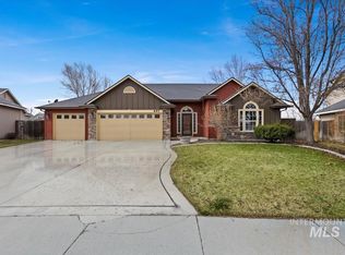 697 N Saddlebrook Way, Star, ID 83669