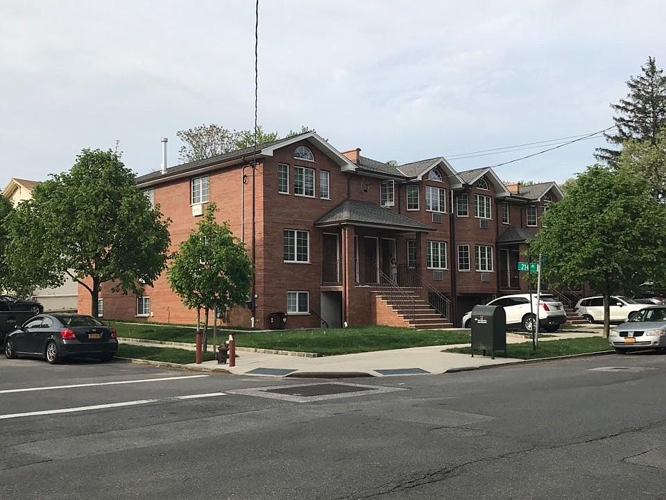 1st image of 21433 43rd Ave