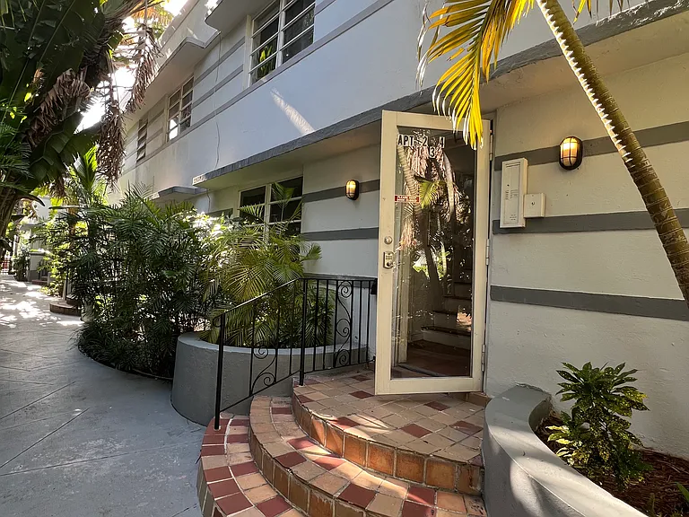 901 Euclid Ave #3 — Photo 2