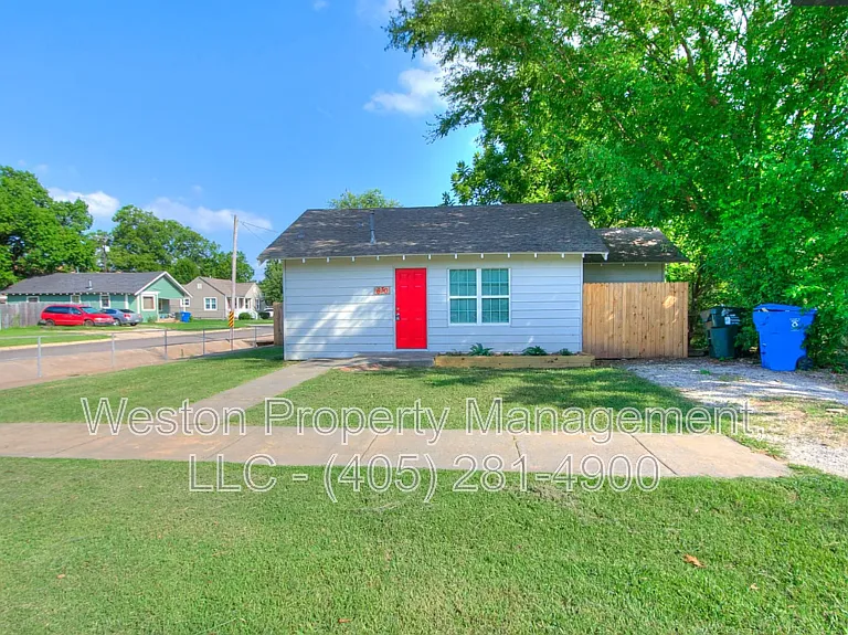 630 E Comanche St — Photo 1