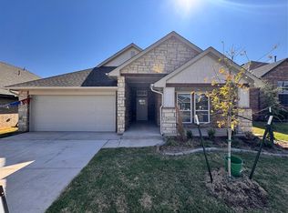 1308 Colonial Ave, Tuttle, OK 73089