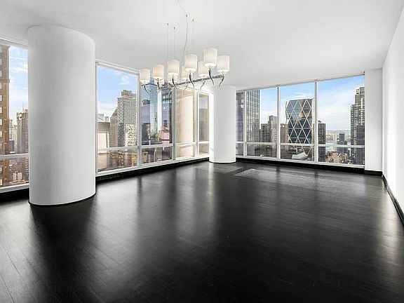 4th image of 157 W 57th St APT 43B