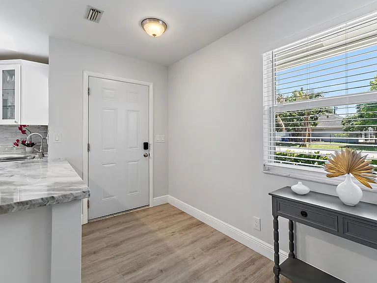 6029 Eberts St — Photo 5