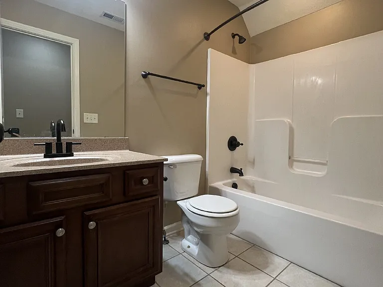 3462 Southwood Dr — Photo 29