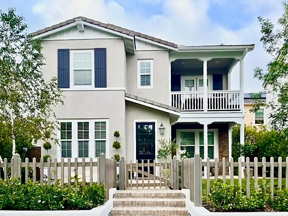 4 bed, 3.5 bath, 2693 sqft, $7,495 — Photo 1